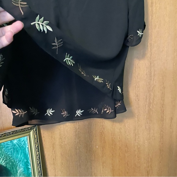 Studio I Sheer Short Sleeve Black Blazer with Embroidered Leaves - Picture 4 of 9